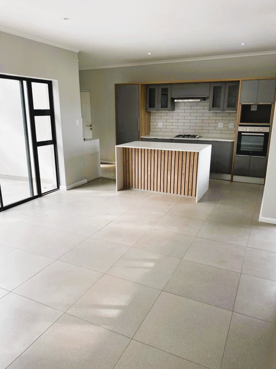 3 Bedroom Property for Sale in Pinelands Eastern Cape